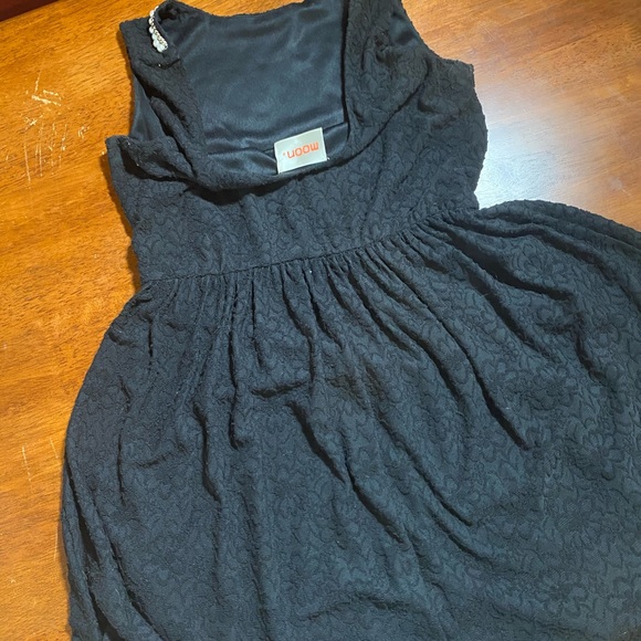 LBD with adorable white pearl beading - Picture 5 of 5